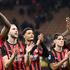 AC Milan wint topper in Serie A tegen AS Roma en telt weer mee in titelstrijd